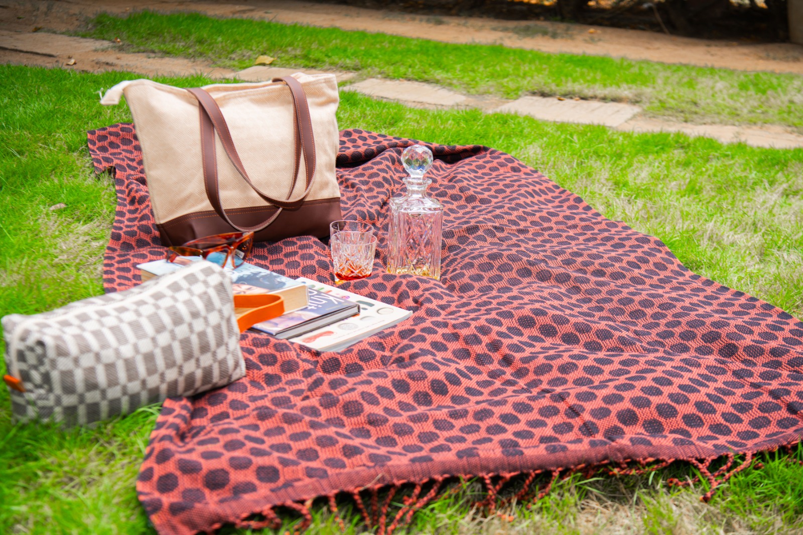 Handwoven travel bag